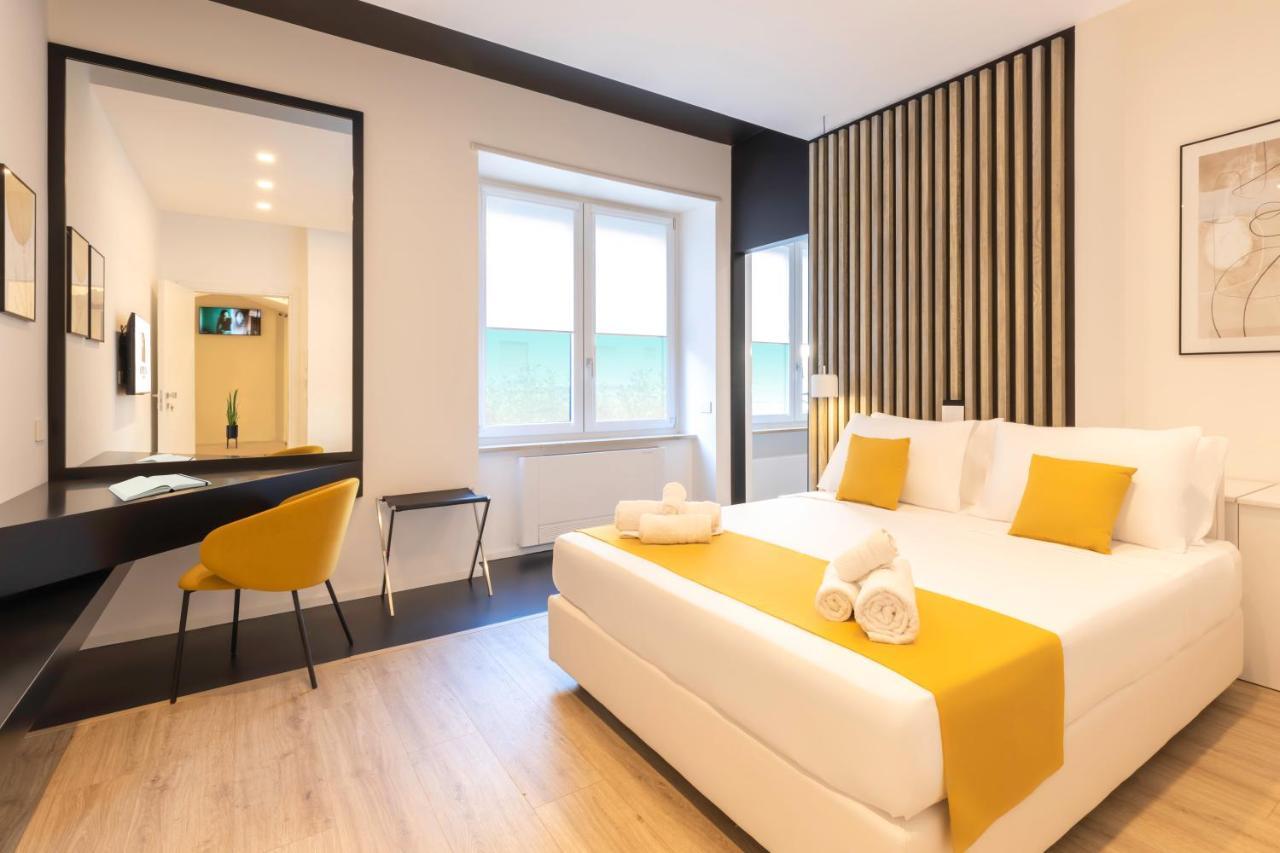 Metropolitan Rooms Cagliari Bagian luar foto