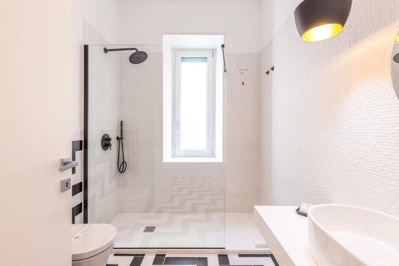 Metropolitan Rooms Cagliari Bagian luar foto