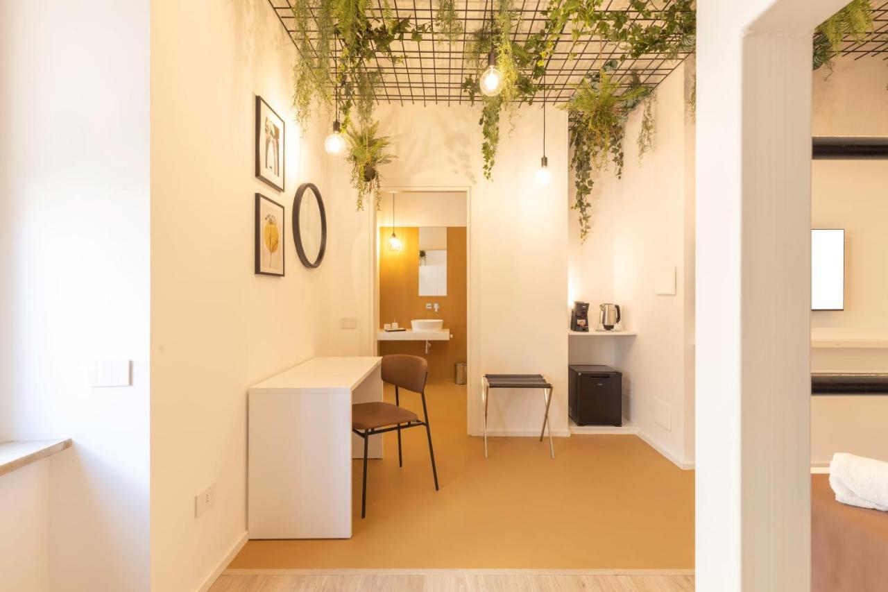Metropolitan Rooms Cagliari Bagian luar foto