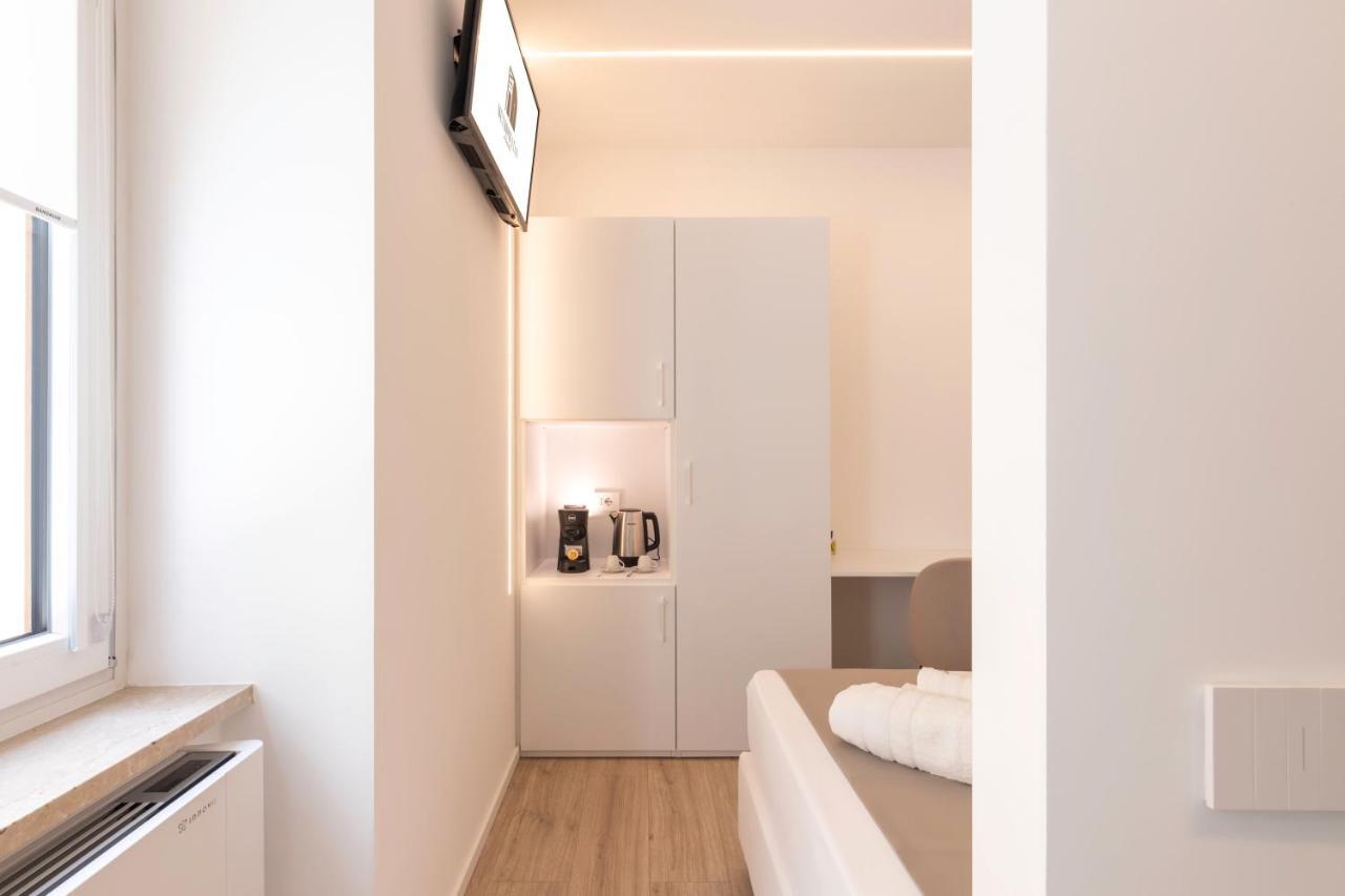 Metropolitan Rooms Cagliari Bagian luar foto